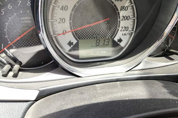 Used Toyota Vios 2014 1.5L Manual ZhiZhen Edition Odometer Close Up