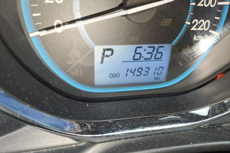 Used Toyota Vios 2014 1.5L Automatic ZhiZhen Edition Odometer Close Up