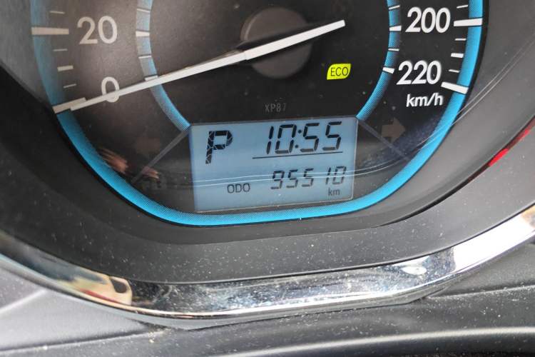 Used Toyota Vios 2014 1.3L Automatic Standard Edition Odometer Close Up