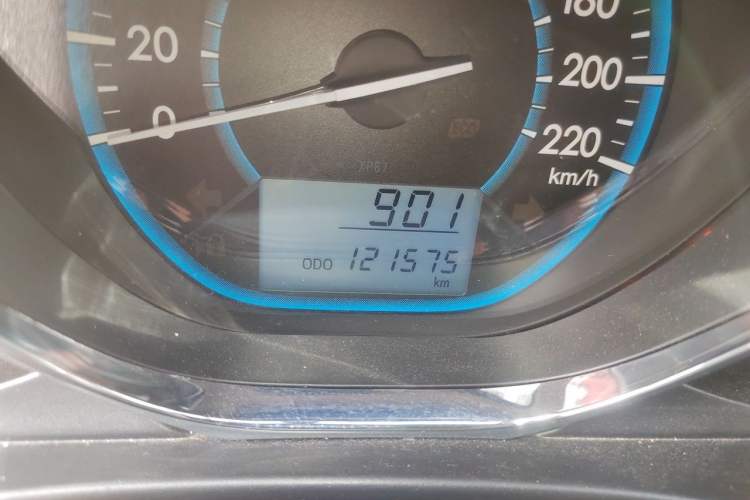 Used Toyota Vios 2014 1.5L Manual ZhiZhen Edition Odometer Close Up