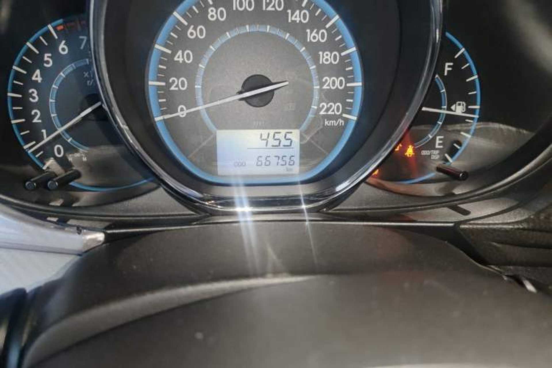 Used Toyota Vios 2014 1.3L Manual Xiang Edition Odometer Close Up