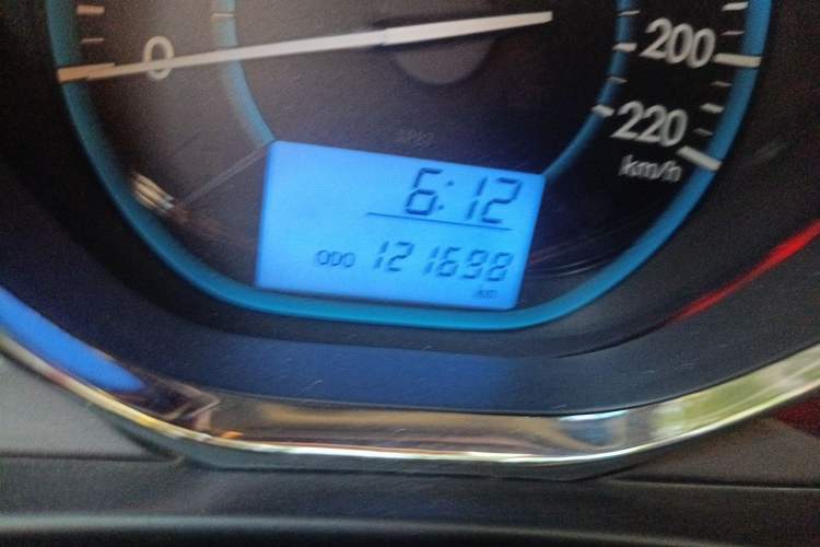 Used Toyota Vios 2014 1.5L Manual ZhiZhen Edition Odometer Close Up