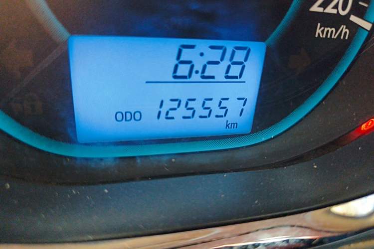 Used Toyota Vios 2014 1.3L Manual Xiang Edition Odometer Close Up