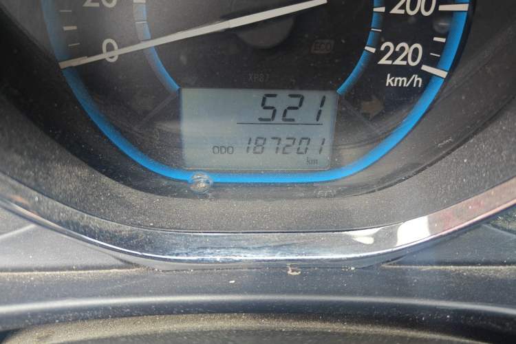 Used Toyota Vios 2014 1.3L Manual Value Edition Odometer Close Up