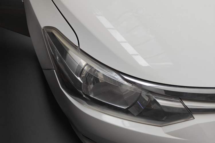 Used Toyota Vios 2014 1.5L Manual ZhiZhen Edition Right Front Headlight