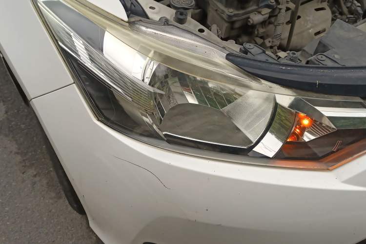 Used Toyota Vios 2014 1.3L Manual Value Edition Right Front Headlight