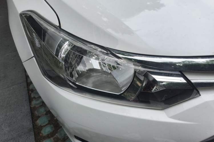 Used Toyota Vios 2014 1.5L Automatic ZhiZhen Edition Right Front Headlight