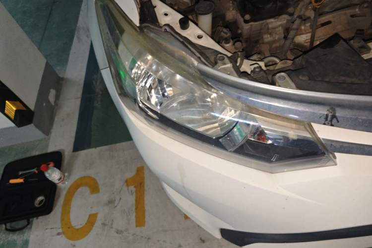 Used Toyota Vios 2014 1.5L Automatic ZhiZhen Edition Right Front Headlight