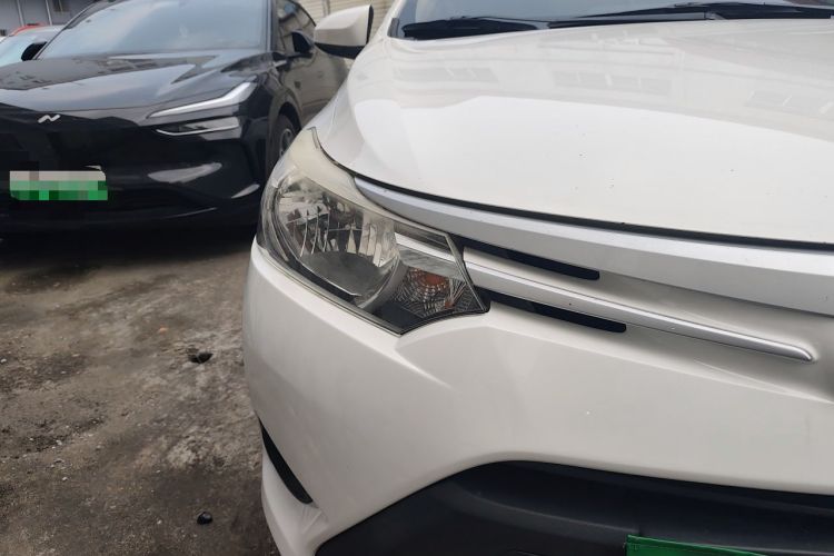 Used Toyota Vios 2014 1.3L Automatic Standard Edition Right Front Headlight