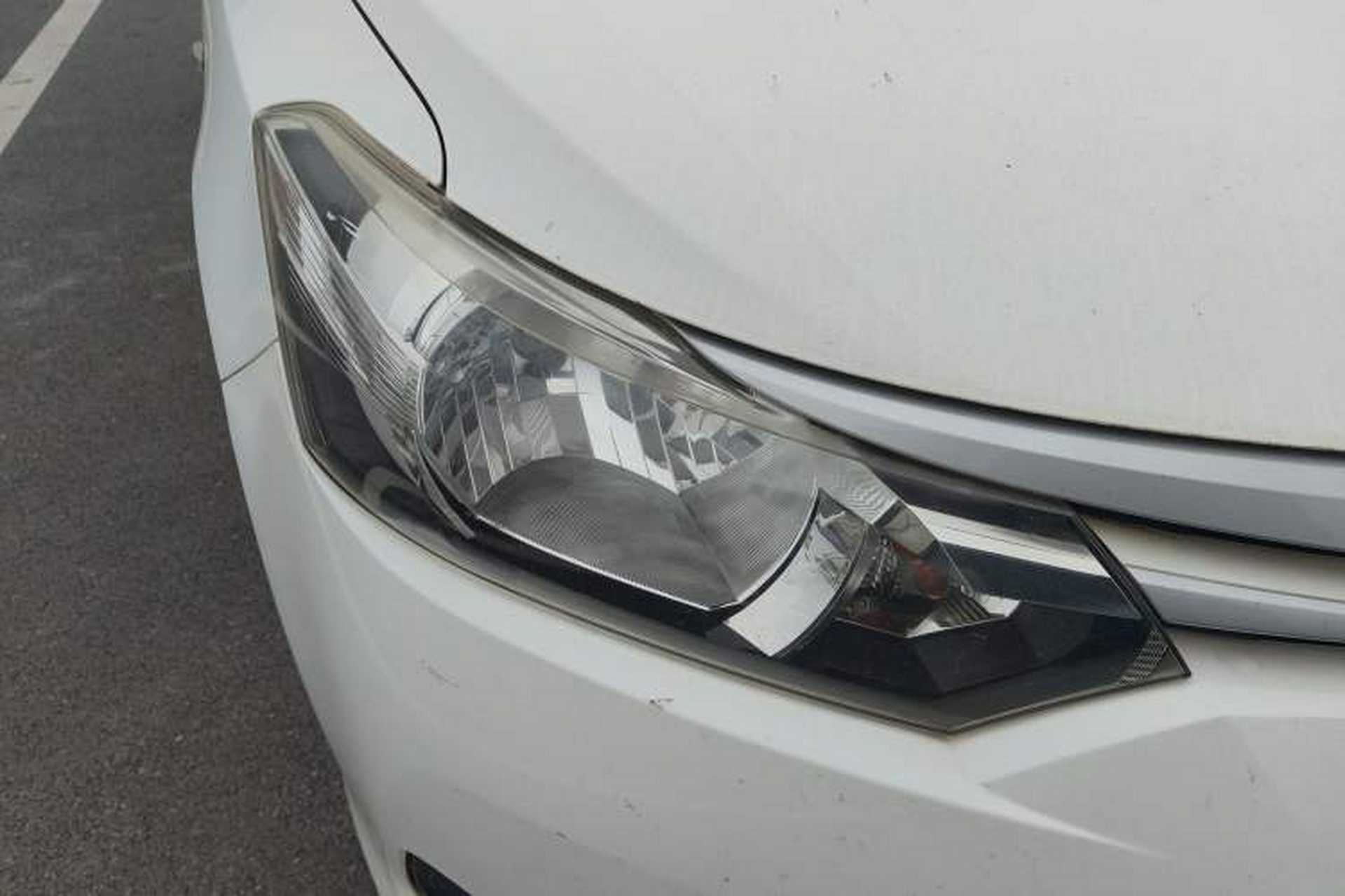 Used Toyota Vios 2014 1.3L Manual Xiang Edition Right Front Headlight