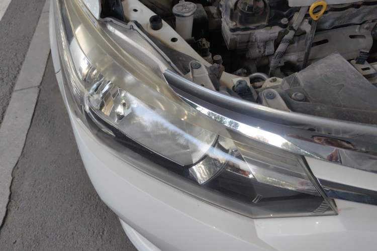 Used Toyota Vios 2014 1.5L Automatic ZhiZhen Edition Right Front Headlight