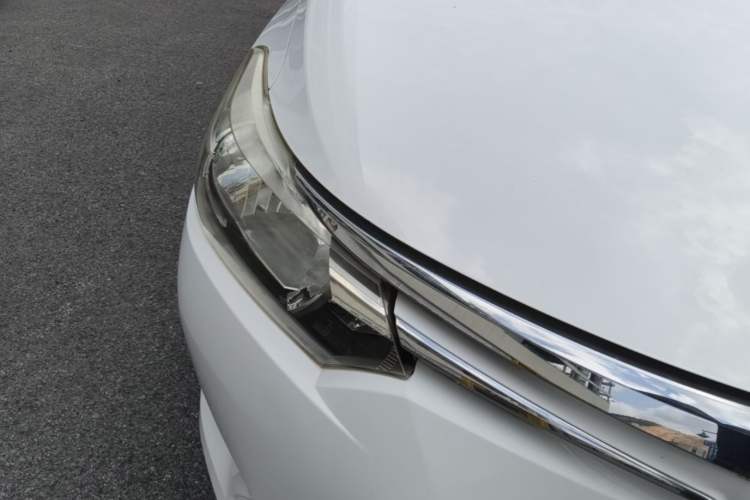 Used Toyota Vios 2014 1.5L Automatic ZhiZhen Edition Right Front Headlight