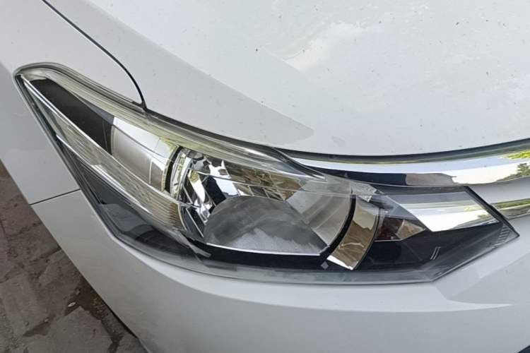 Used Toyota Vios 2014 1.5L Automatic ZhiShang Edition Right Front Headlight