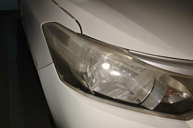 Used Toyota Vios 2014 1.3L Automatic Standard Edition Right Front Headlight