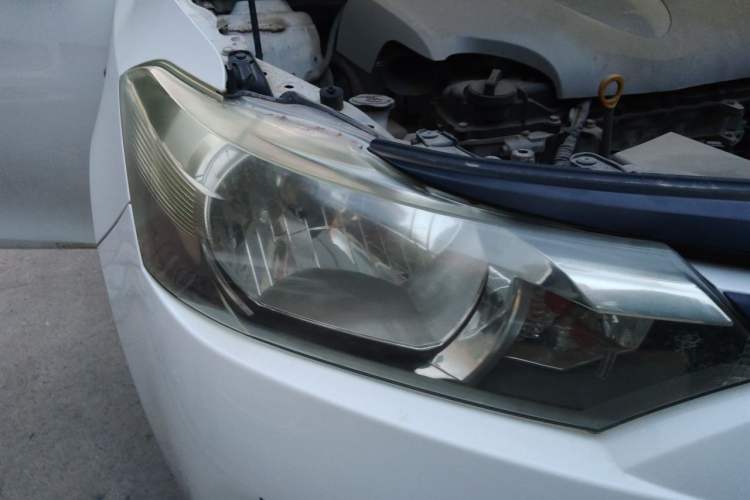 Used Toyota Vios 2014 1.3L Manual Value Edition Right Front Headlight