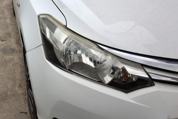 Used Toyota Vios 2014 1.5L Manual ZhiZhen Edition Right Front Headlight