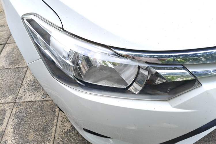 Used Toyota Vios 2014 1.3L Automatic Standard Edition Right Front Headlight