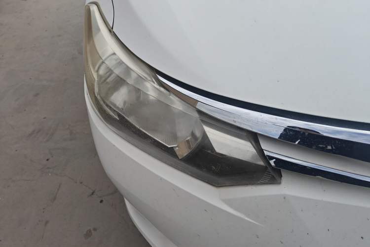 Used Toyota Vios 2014 1.5L Manual ZhiZhen Edition Right Front Headlight
