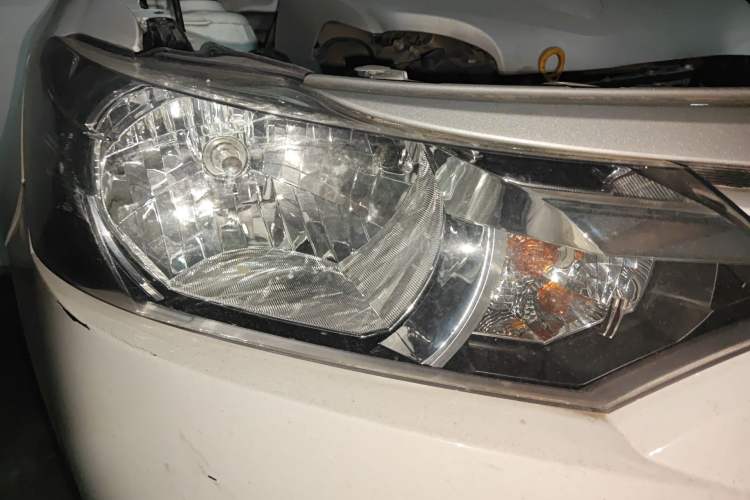 Used Toyota Vios 2014 1.3L Manual Xiang Edition Right Front Headlight