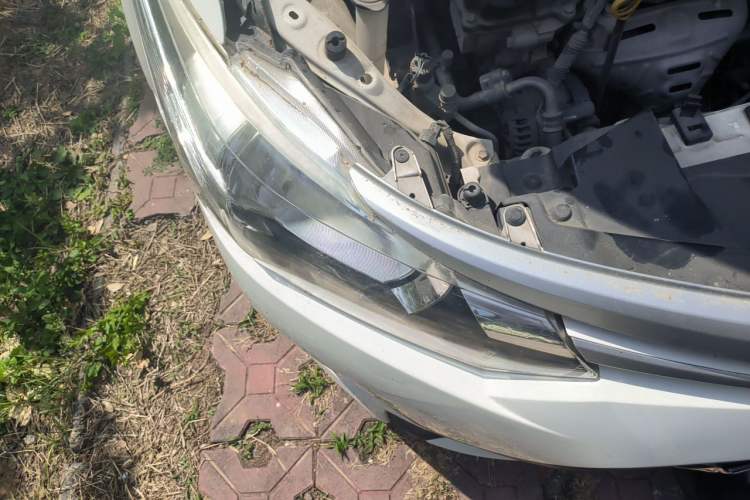 Used Toyota Vios 2014 1.3L Manual Value Edition Right Front Headlight
