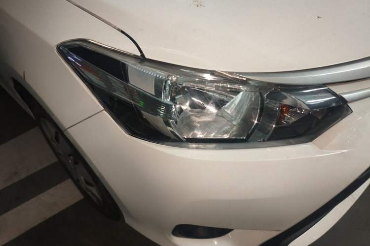 Used Toyota Vios 2014 1.3L Automatic Standard Edition Right Front Headlight