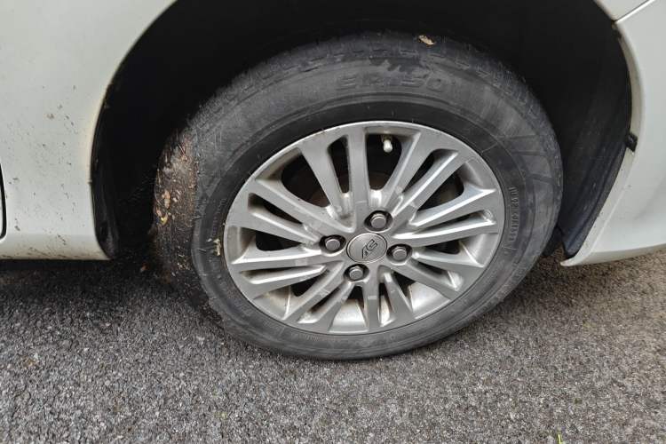 Used Toyota Vios 2014 1.3L Manual Xiang Edition Right Front Wheel Hub