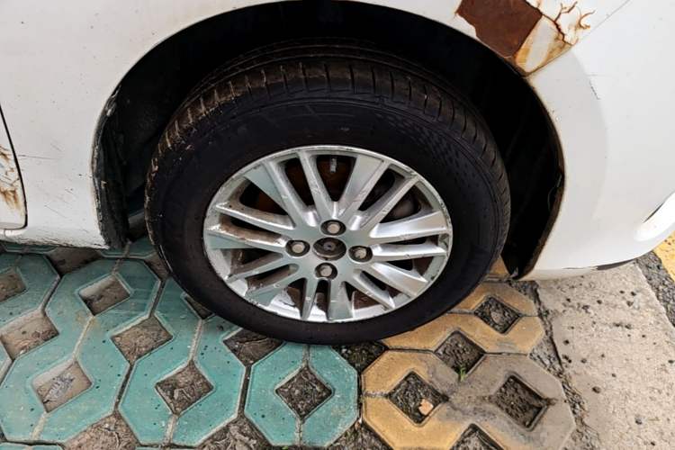 Used Toyota Vios 2014 1.3L Manual Xiang Edition Right Front Wheel Hub