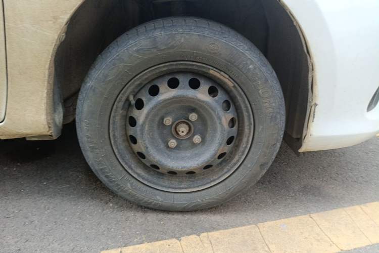 Used Toyota Vios 2014 1.3L Manual Xiang Edition Right Front Wheel Hub