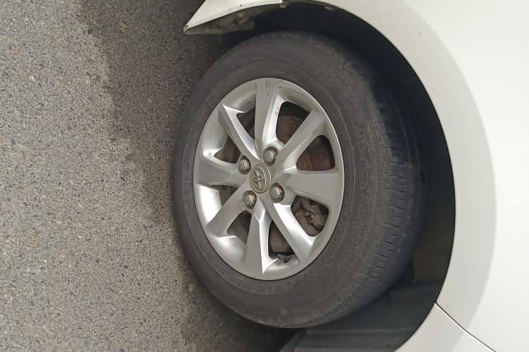 Used Toyota Vios 2014 1.3L Manual Value Edition Right Front Wheel Hub