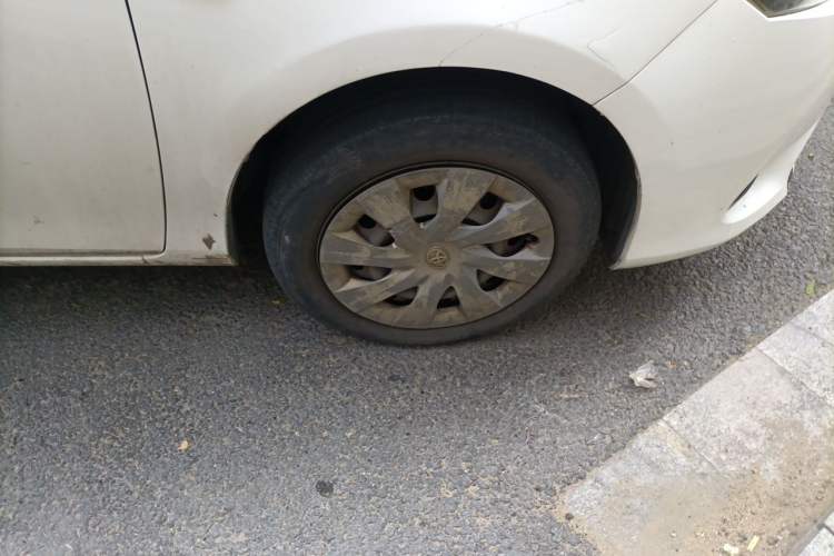 Used Toyota Vios 2014 1.5L Manual ZhiZhen Edition Right Front Wheel Hub