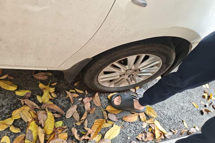 Used Toyota Vios 2014 1.5L Manual ZhiZhen Edition Right Front Wheel Hub