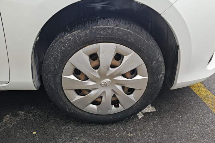 Used Toyota Vios 2014 1.5L Manual ZhiZhen Edition Right Front Wheel Hub