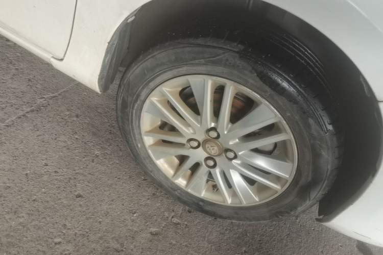 Used Toyota Vios 2014 1.5L Manual ZhiZhen Edition Right Front Wheel Hub