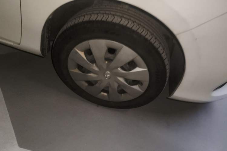 Used Toyota Vios 2014 1.5L Manual ZhiZhen Edition Right Front Wheel Hub
