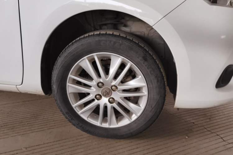 Used Toyota Vios 2014 1.5L Manual ZhiZhen Edition Right Front Wheel Hub