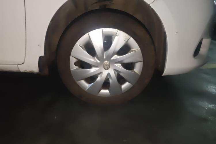 Used Toyota Vios 2014 1.5L Manual ZhiZhen Edition Right Front Wheel Hub
