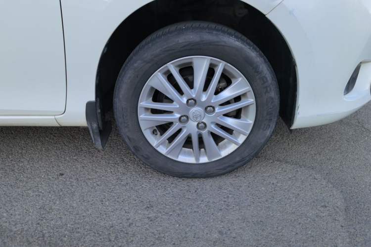 Used Toyota Vios 2014 1.5L Manual ZhiZhen Edition Right Front Wheel Hub