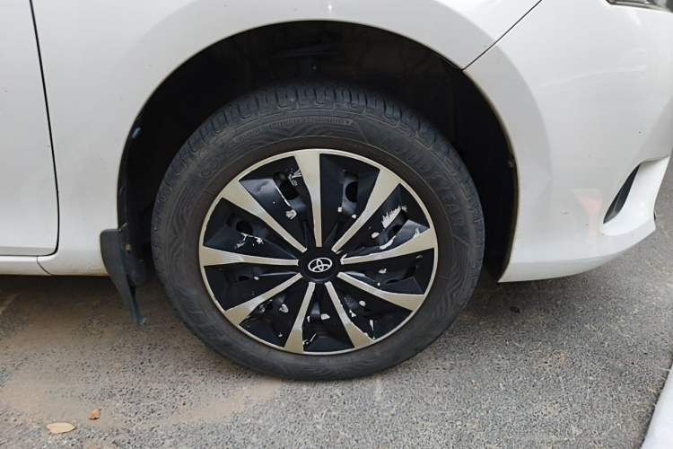 Used Toyota Vios 2014 1.5L Manual ZhiZhen Edition Right Front Wheel Hub