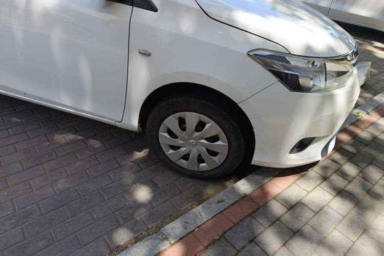 Used Toyota Vios 2014 1.5L Automatic ZhiZhen Edition Right Front Wheel Hub