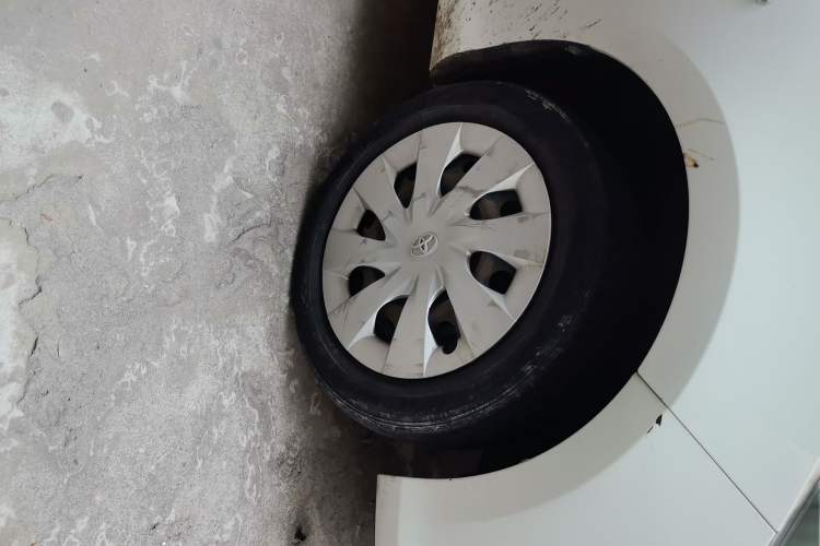 Used Toyota Vios 2014 1.5L Automatic ZhiZhen Edition Right Front Wheel Hub