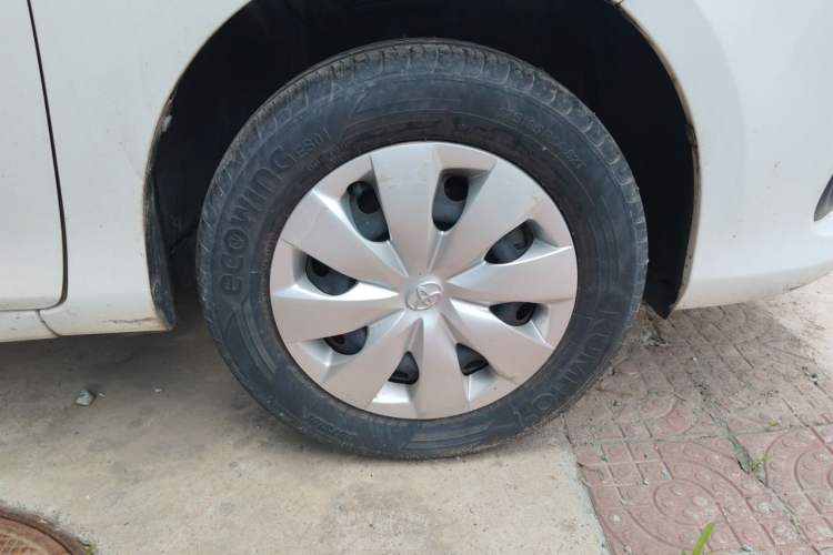 Used Toyota Vios 2014 1.3L Manual Value Edition Right Front Wheel Hub