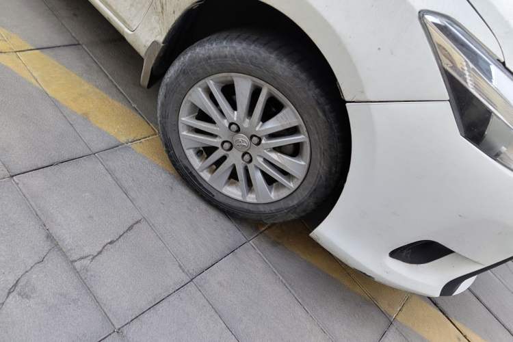 Used Toyota Vios 2014 1.5L Manual ZhiZhen Edition Right Front Wheel Hub