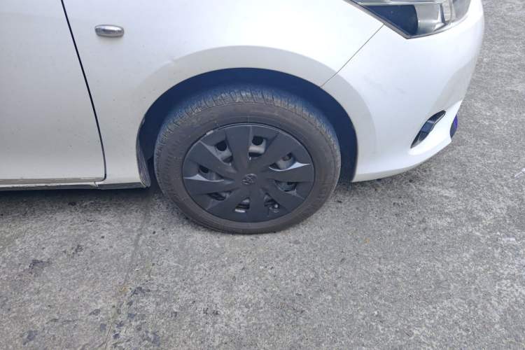 Used Toyota Vios 2014 1.5L Manual ZhiZhen Edition Right Front Wheel Hub
