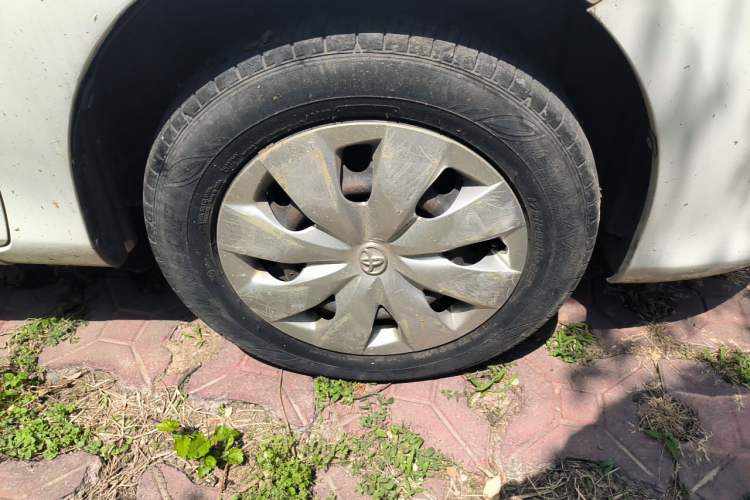 Used Toyota Vios 2014 1.3L Manual Value Edition Right Front Wheel Hub