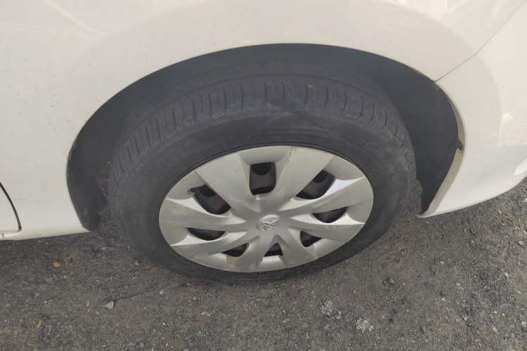 Used Toyota Vios 2014 1.5L Manual ZhiZhen Edition Right Front Wheel Hub