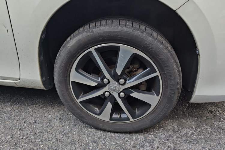 Used Toyota Vios 2014 1.3L Manual Xiang Edition Right Front Wheel Hub