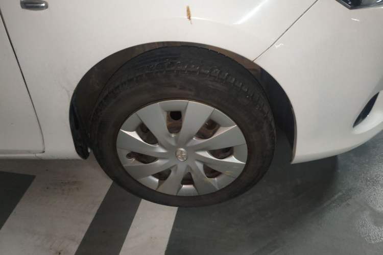 Used Toyota Vios 2014 1.3L Automatic Standard Edition Right Front Wheel Hub