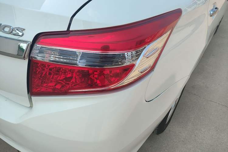 Used Toyota Vios 2014 1.3L Manual Value Edition Right Rear Taillight