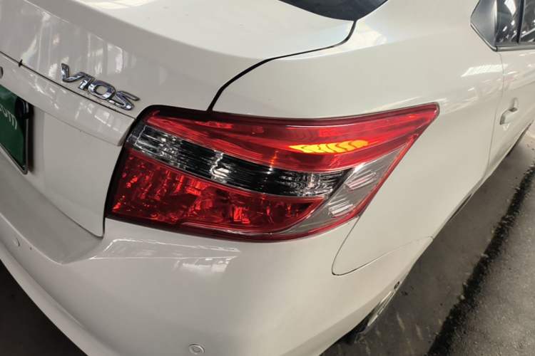 Used Toyota Vios 2014 1.3L Manual Xiang Edition Right Rear Taillight