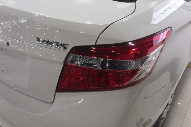 Used Toyota Vios 2014 1.3L Automatic Standard Edition Right Rear Taillight